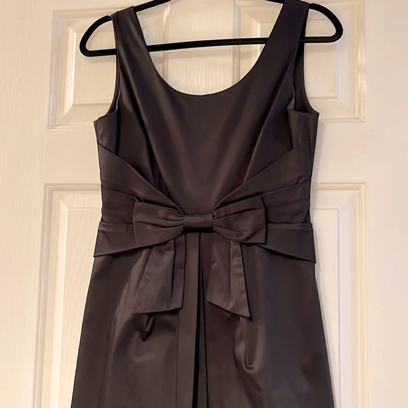 Kate Spade black dress with front bow. Size 4. - Picture 2 of 7